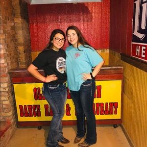 Meet your Posher, Marissa